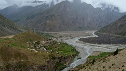 کشمیر میں بڑھتا دباؤ