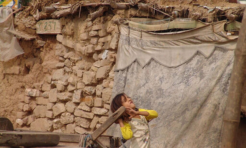 1024px-Child_labor_in_Islamabad_Pakistan