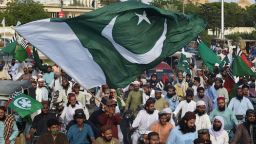Pakistan’s Precarious Crossroads