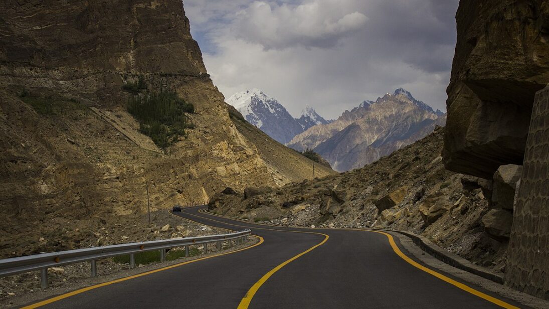 The_beautiful_Karakoram_Highway
