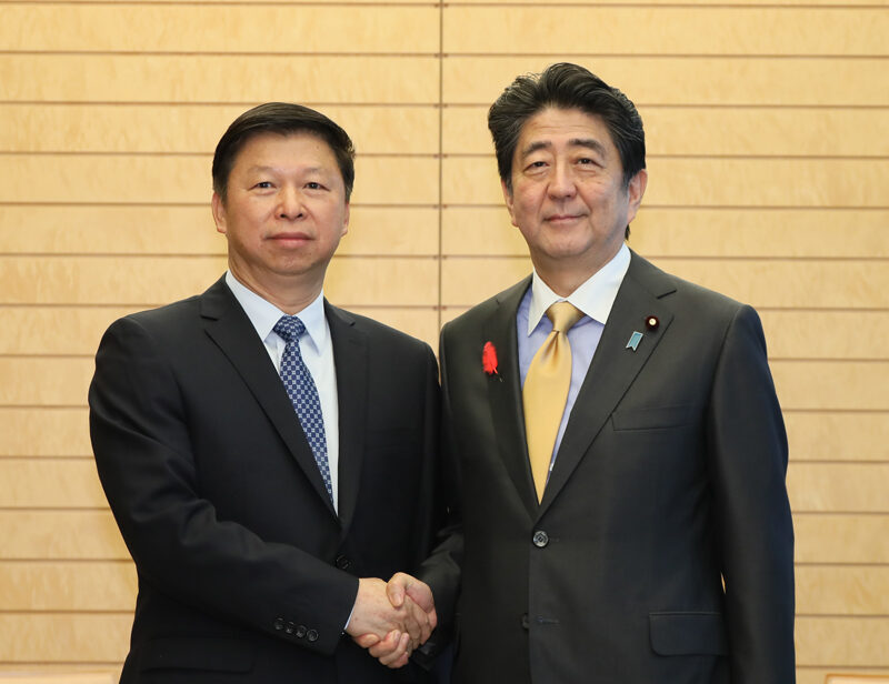 Shinzo_Abe_and_Song_Tao_at_the_Prime_Minister’s_Office_in_2018_(1)