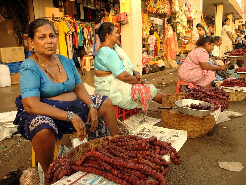 Goan_sausages_being_sold_at_the_Mapusa_market,_Goa,_India_01
