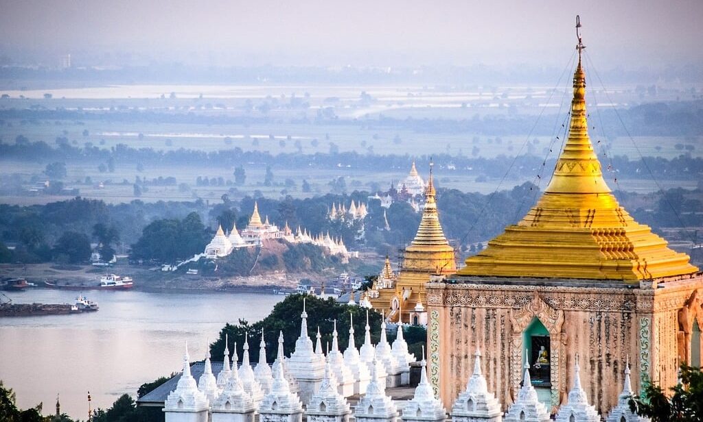 mandalay-burma-pagoda-religion-9899b0